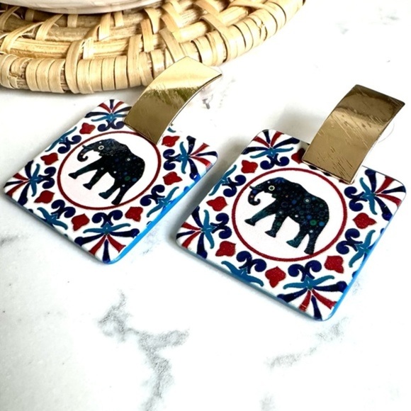 2/$30🌵 Elephant Earrings Bohemian Bali Gold Accents Acrylic Square Boho Jewelry - Picture 5 of 7